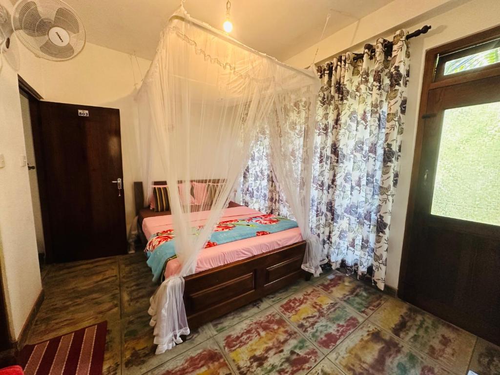 River Splendour Home Stay - 14