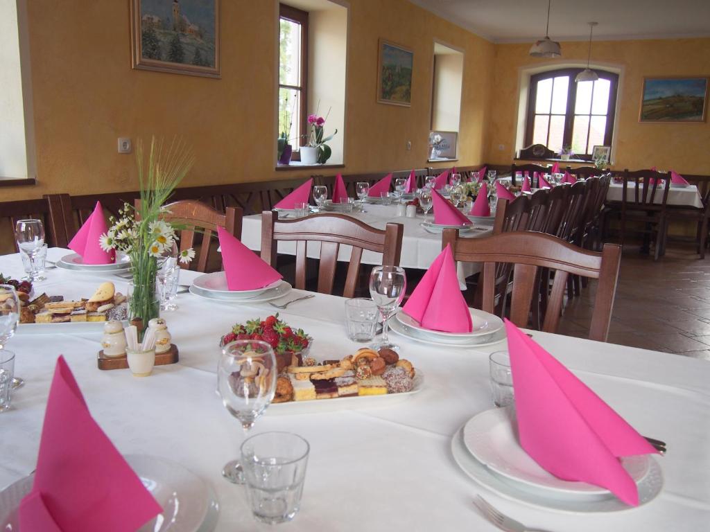 Restaurace v ubytování Merkež Guest House
