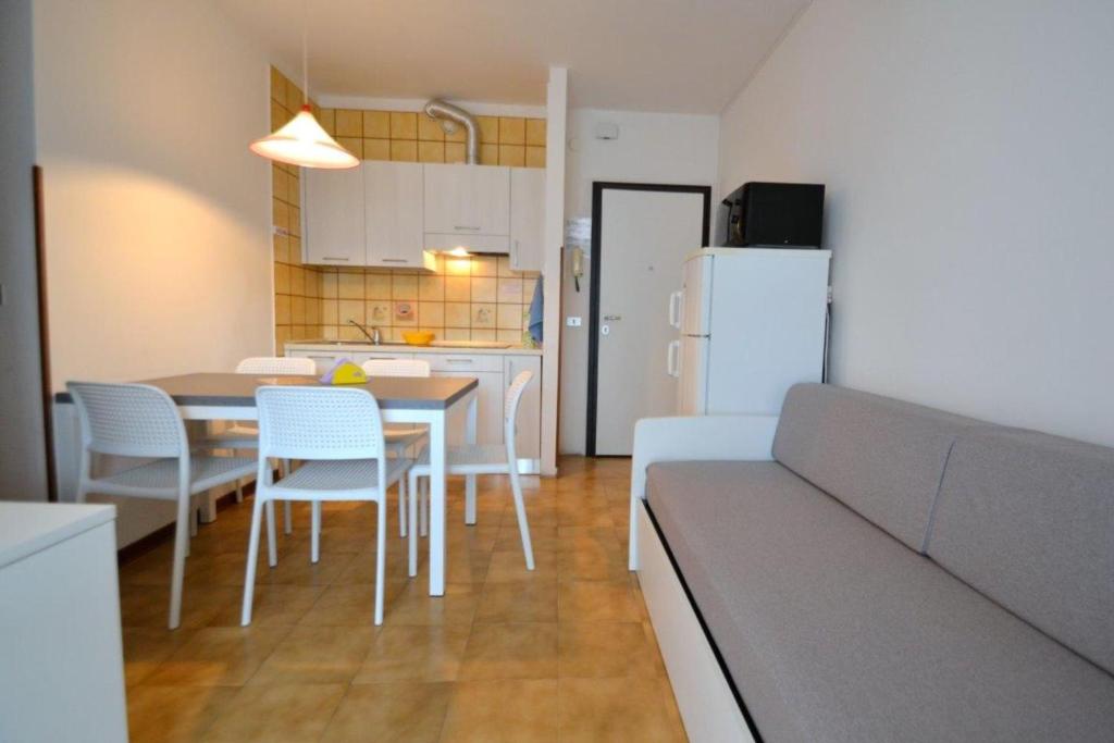 A kitchen or kitchenette at Patrick