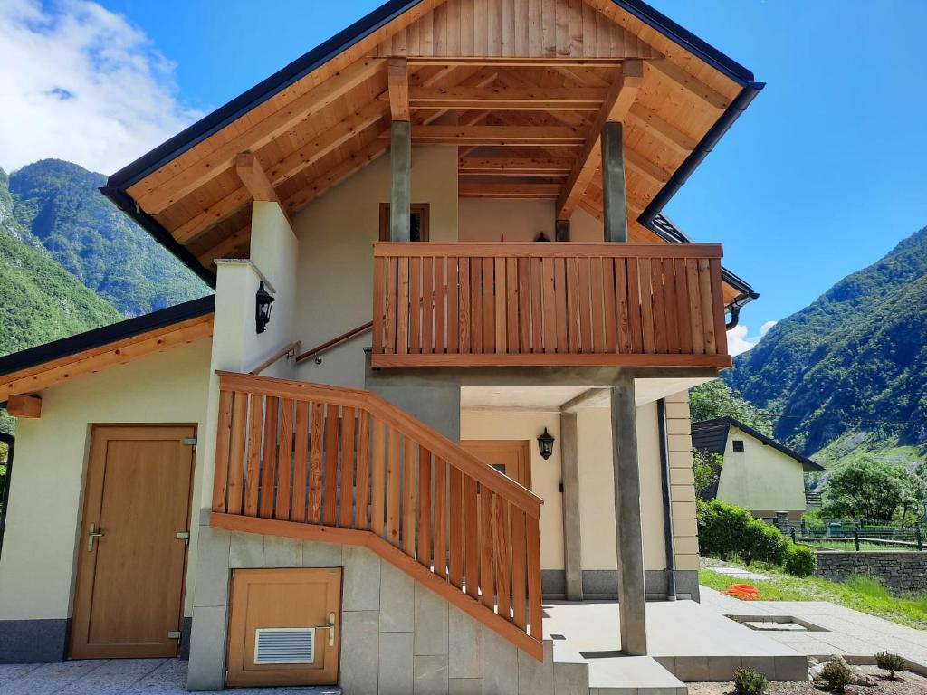 Nespecifikovaný výhled na hory nebo výhled na hory při pohledu z apartmánu