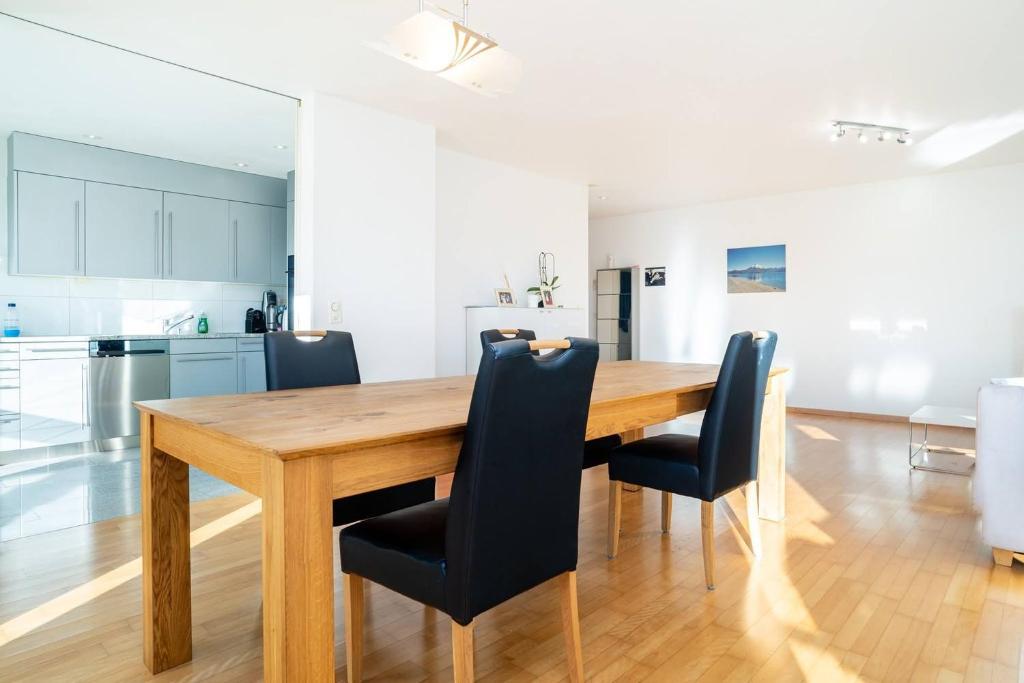 Posezení v ubytování VK - R - Zürich Airport - Luxury - Home Stay - Rätschengässli - Kloten