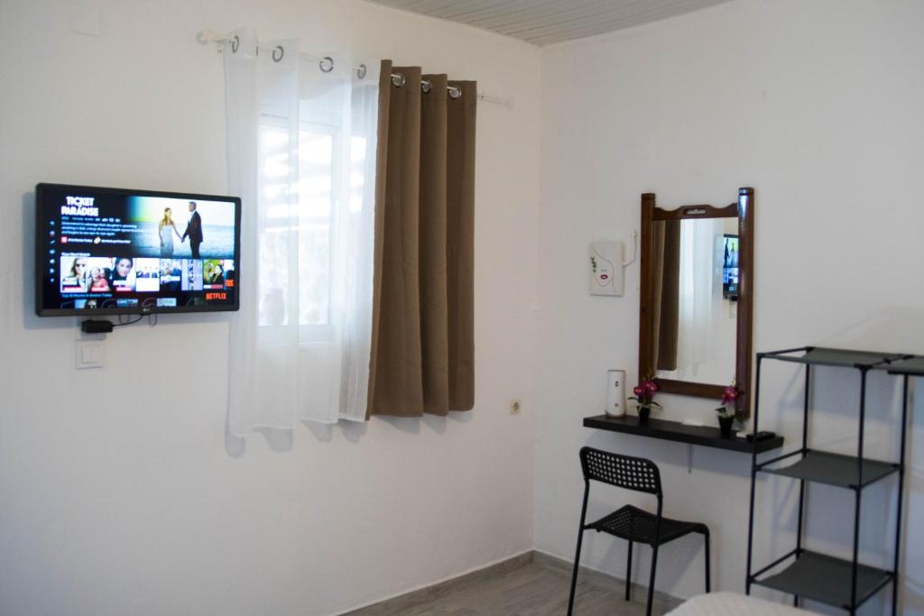 G&A Rooms Marmari - Maison D'une Chambre