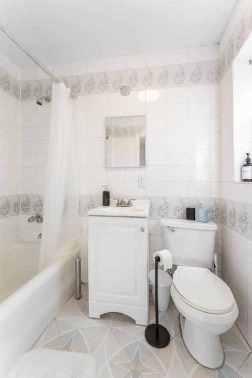 Koupelna v ubytování Bay Ridge ApartHotel