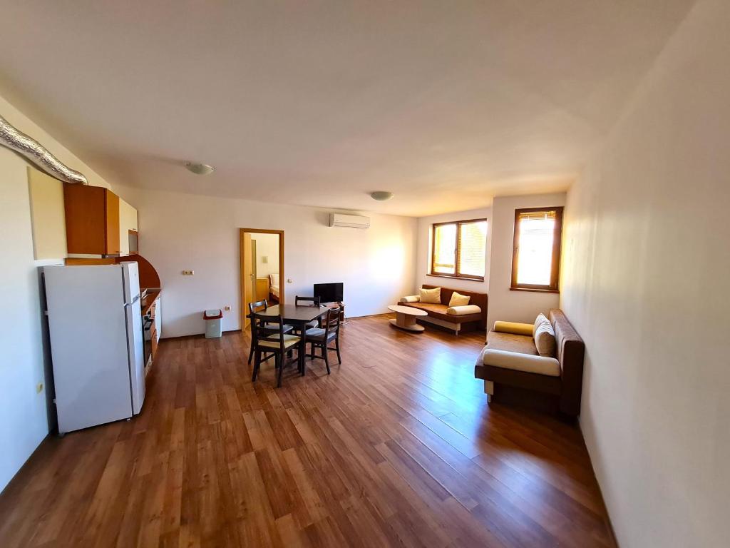 Oasis Beach Apartments Kamchia - Apartamento Grande De Una Habitación