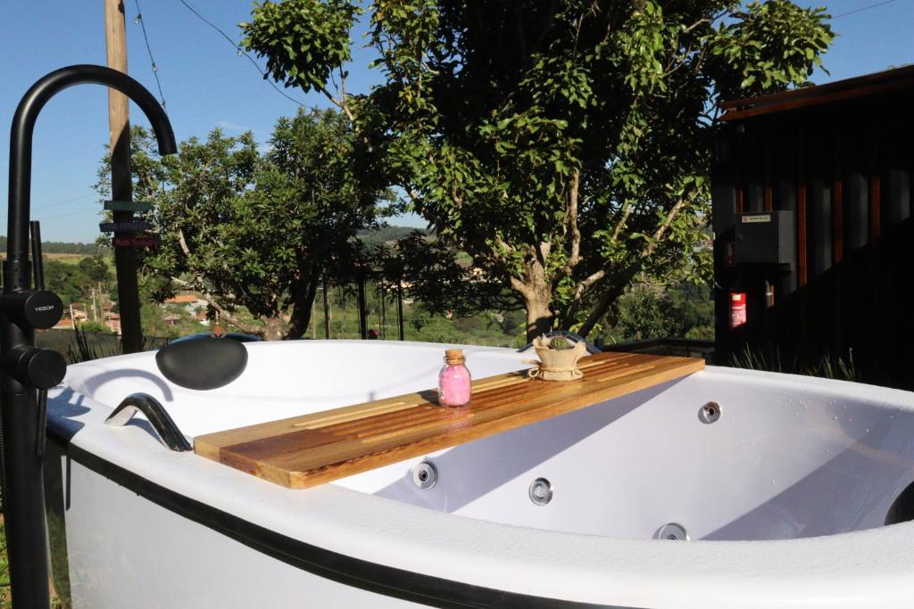 Fotografie z fotogalerie ubytování T24 Tinyhouse Container v destinaci Ibiúna