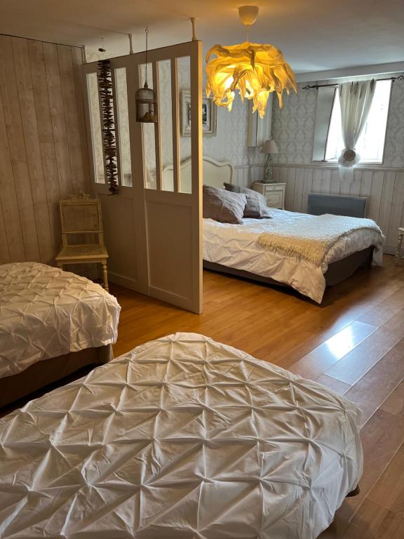 La Naomath - Maison d'hôtes, Hébergement insolite & Gîte - 花园景家庭间