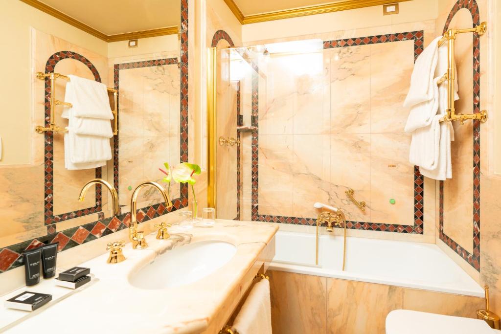 Due Torri Hotel - Resim 13