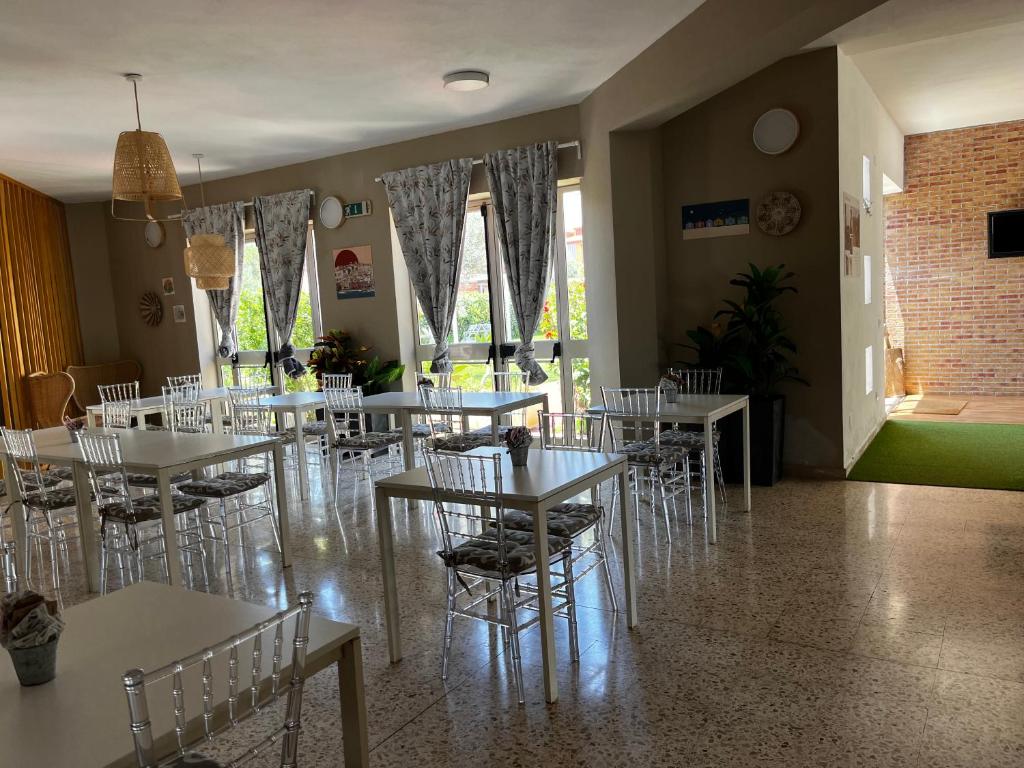 Restoran või mõni muu söögikoht majutusasutuses Glemerald Hostel
