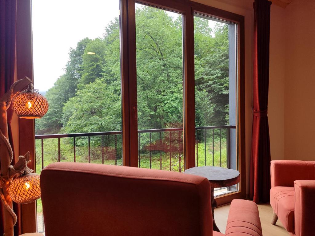Maçkun Suite - Habitación Cuádruple Con Vista A La Montaña