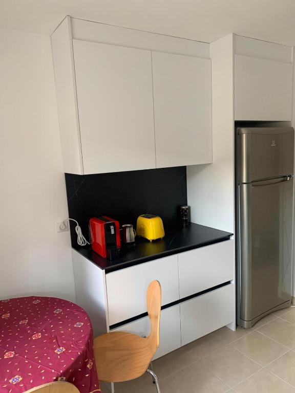 Appartement en face de la gare de St-Louis – photo 8