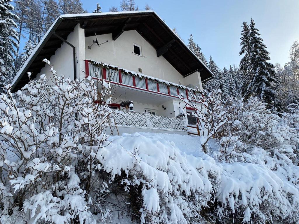 Pölstaler Berghütte v zimě