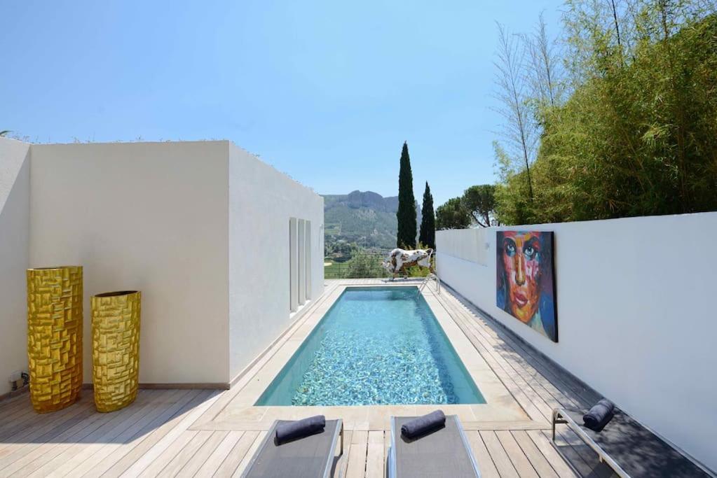 Πισίνα στο ή κοντά στο K-Sea Villa Boutique De Luxe à Cassis