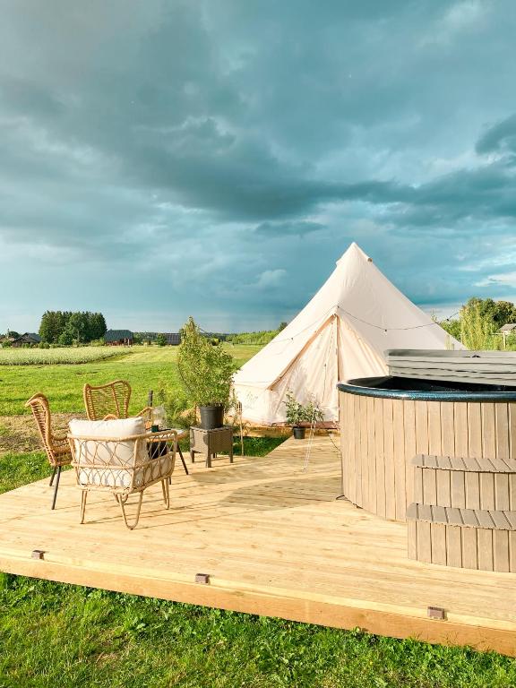 Příroda nedaleko luxury tent