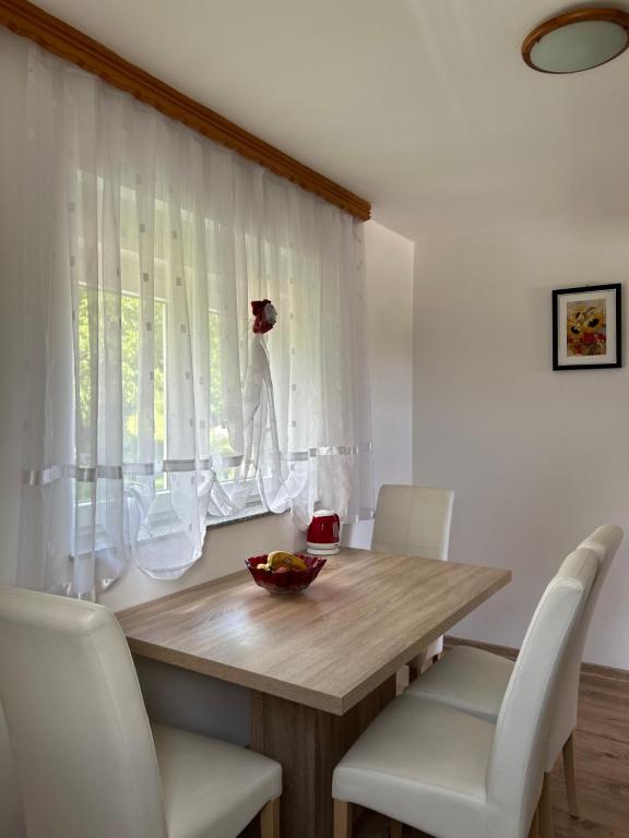 Apartments and Rooms Krizmanic - 14