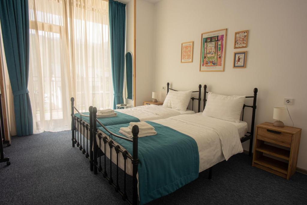 Mood Hotel Kazbegi - Camera Doppia Con Bagno In Comune