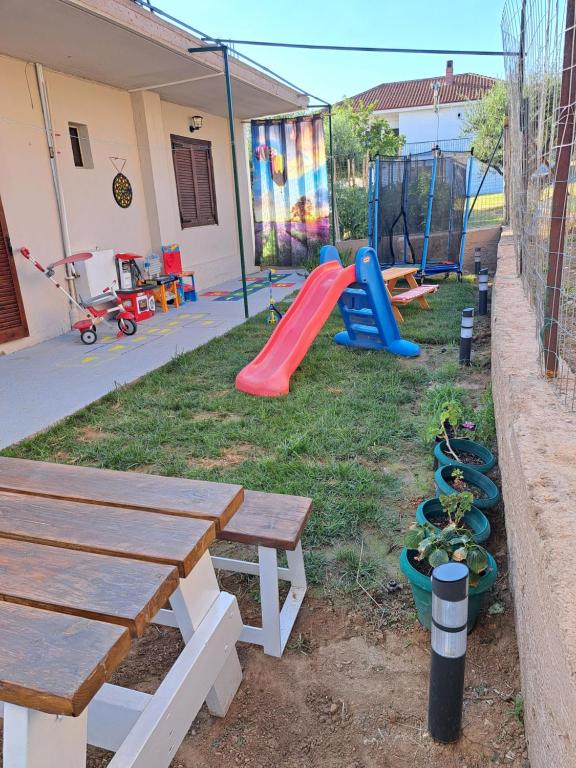 Herní místnost nebo prostor pro děti v ubytování CASA Di TRE MARE