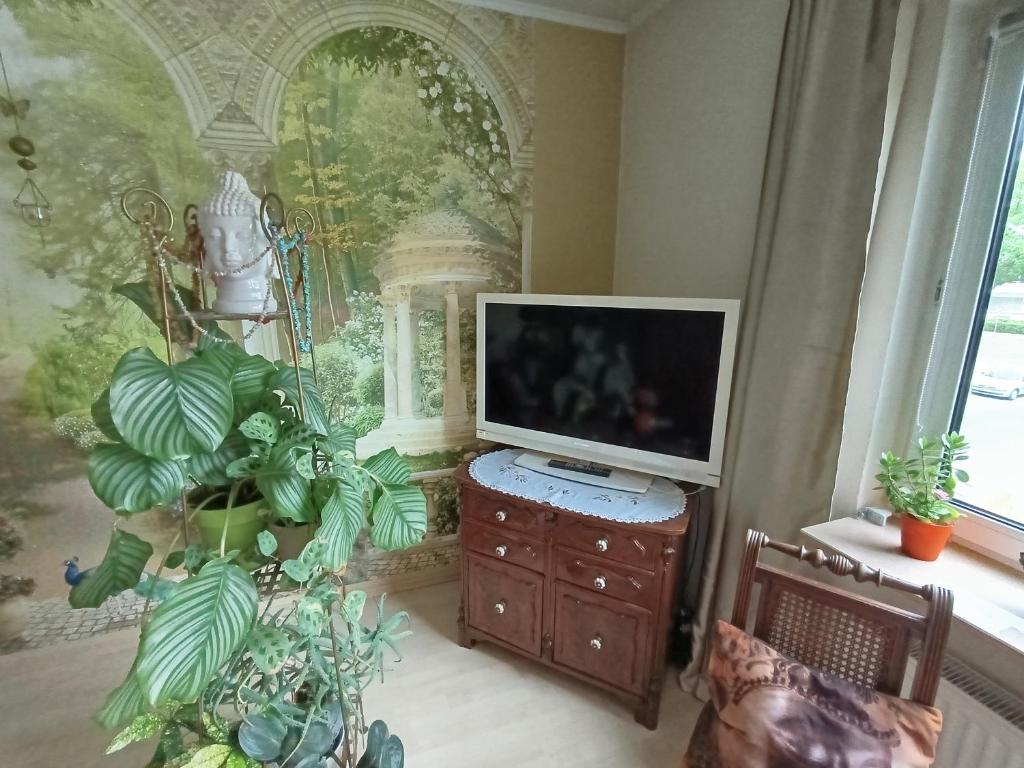 Weltoffenes privates Gästezimmer bei LGBTQ freundlichen Gastgeber der mit in der Wohnung lebt - 1