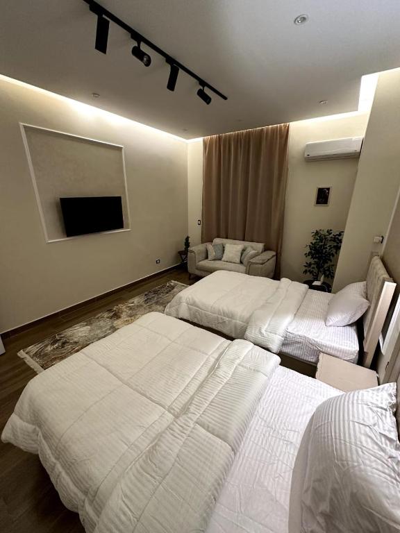 Postel nebo postele na pokoji v ubytování La Casa Del Rey Downtown Cairo