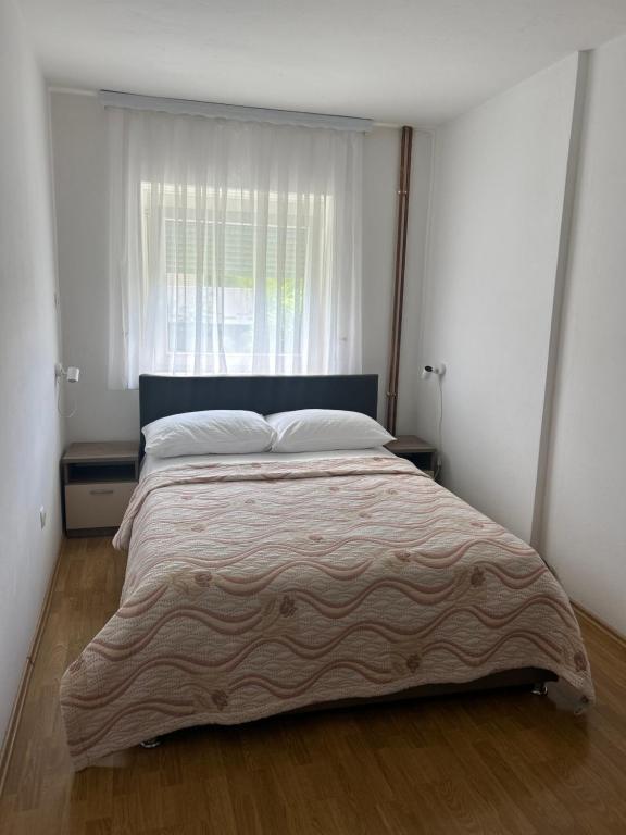 Apartments and Rooms Krizmanic - 4