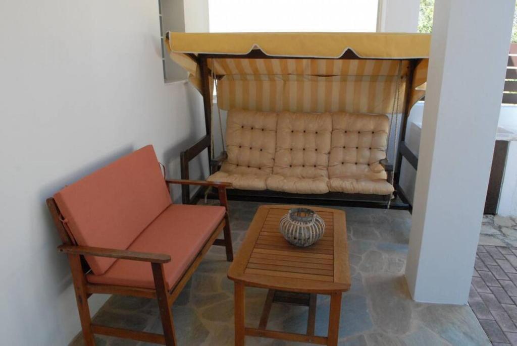 Posezení v ubytování Hara House in Monolithos Rhodes