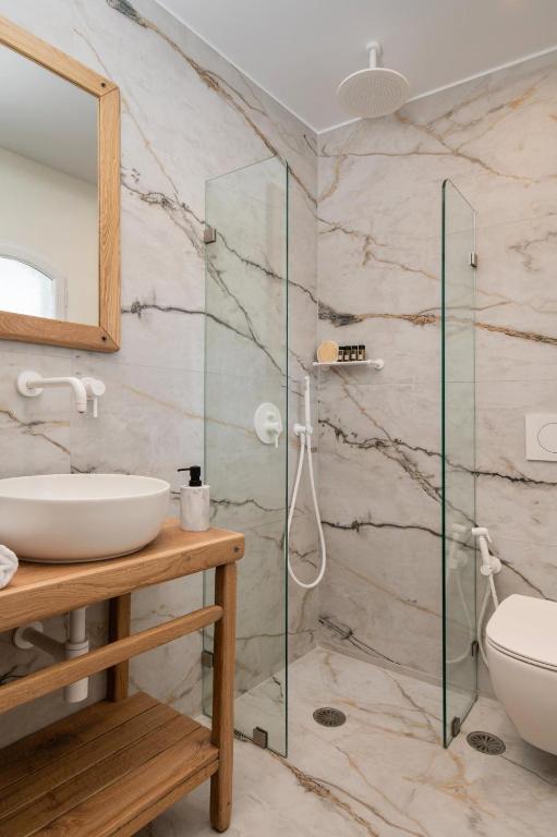 Kúpeľňa v ubytovaní K Town Suites Naxos