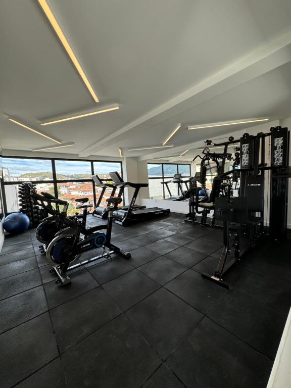 Fitness centrum a/nebo fitness zařízení v ubytování Studio aconchegante