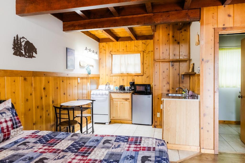 Kuchyň nebo kuchyňský kout v ubytování The Washoe Lodge