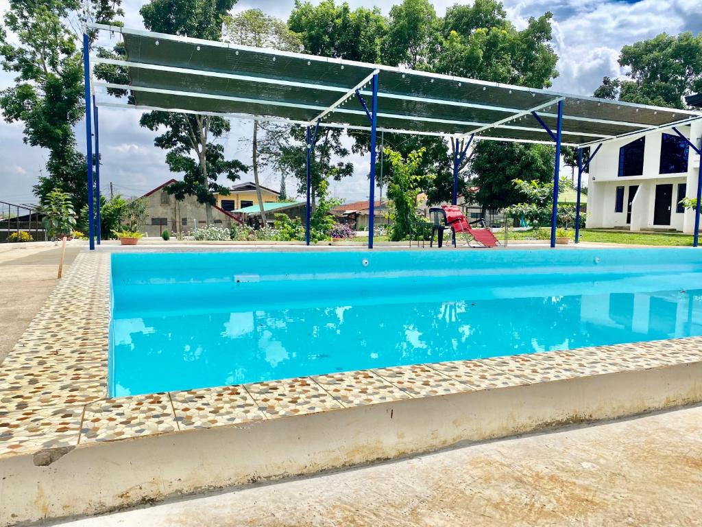 Bazén v ubytování Concetta Tourist Inn Hotel nebo v jeho okolí