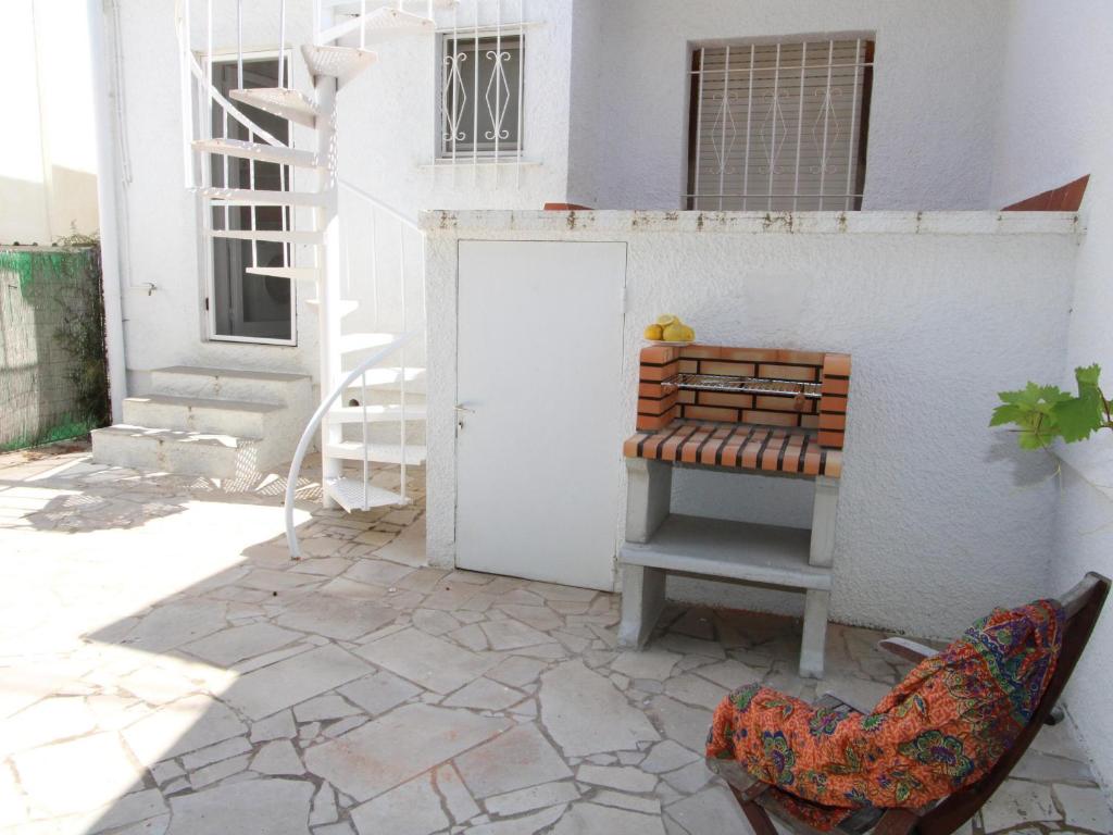 Posezení v ubytování Vacaciones perfectas cerca del mar: piscina privada, mascotas bienvenidas y playa para perros. - ES-184-21