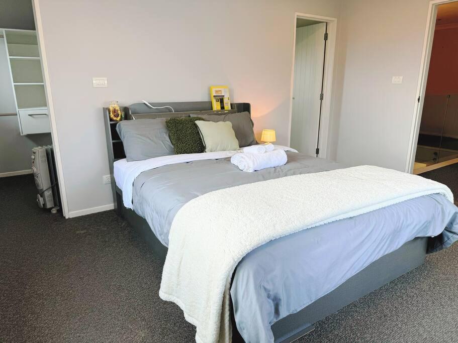 Hillsborough Spacious 3BR with Ensuite -12mins frm Airport - Resim 7