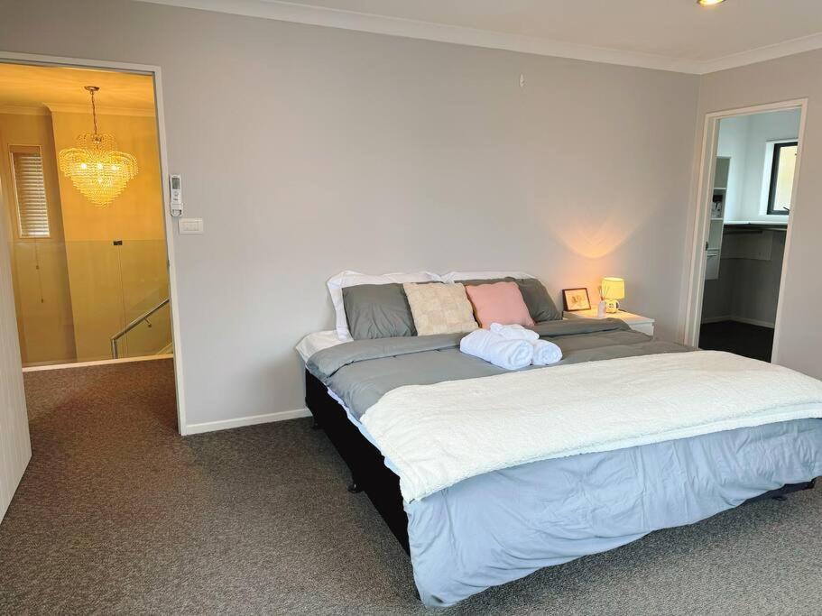 Hillsborough Spacious 3BR with Ensuite -12mins frm Airport - Resim 41