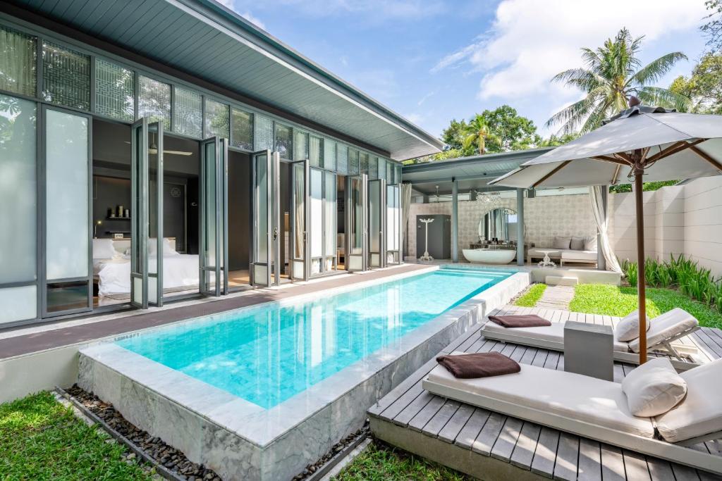 Bazén v ubytování SALA Phuket Mai Khao Beach Resort nebo v jeho okolí