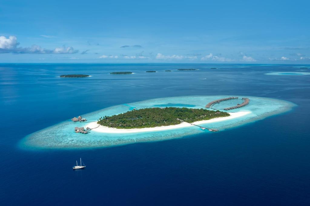 Anantara Kihavah Maldives Villas - View 2