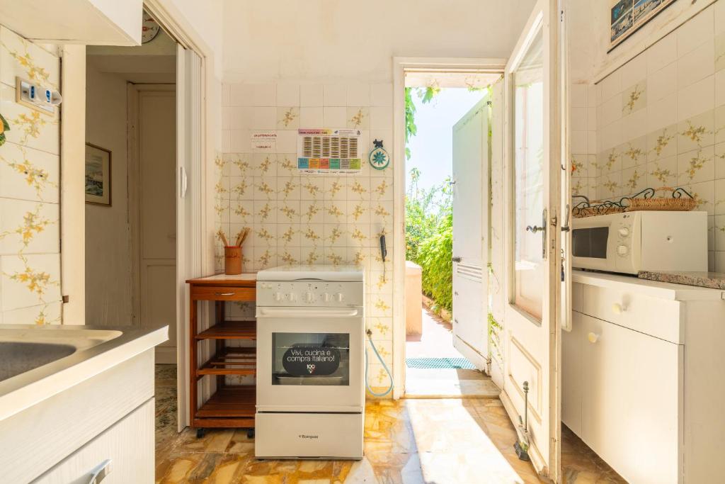 Villa Ondina T a Carloforte - Accogliente casa sulla spiaggia
