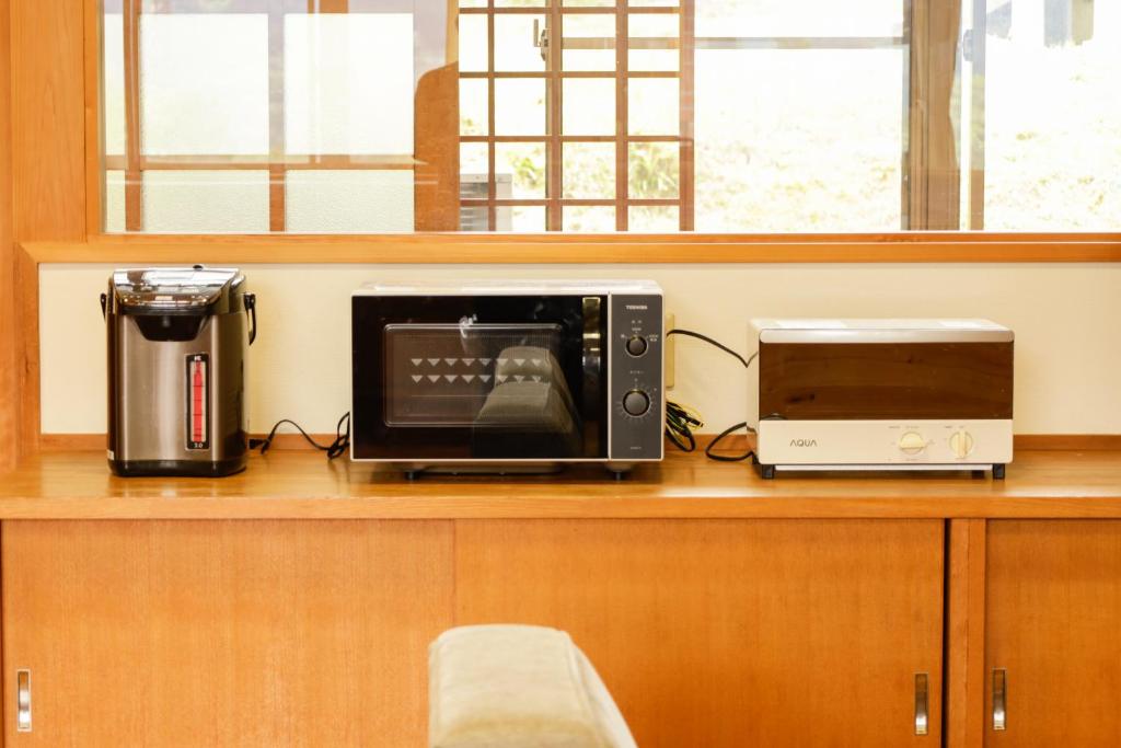 Příslušenství pro přípravu čaje a kávy v ubytování 馬籠ふるさと学校 Magome Furusato Gakkou
