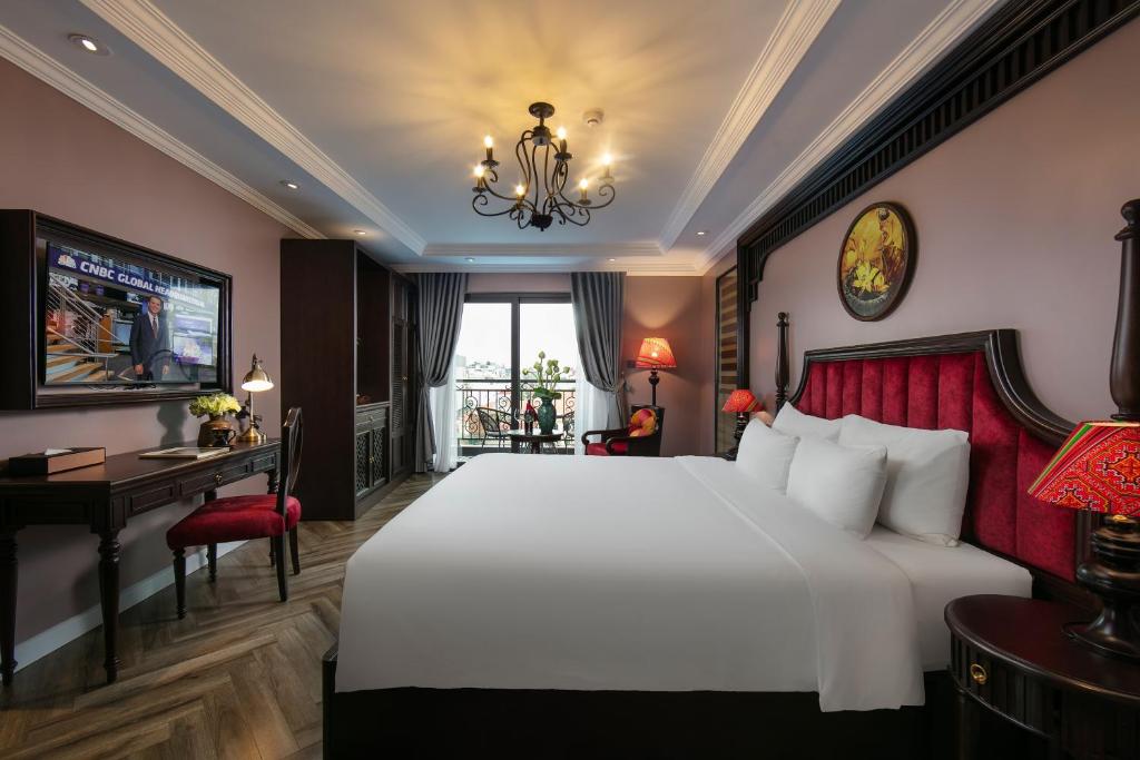 Suite Hạng Hoàng Gia Có Ban Công