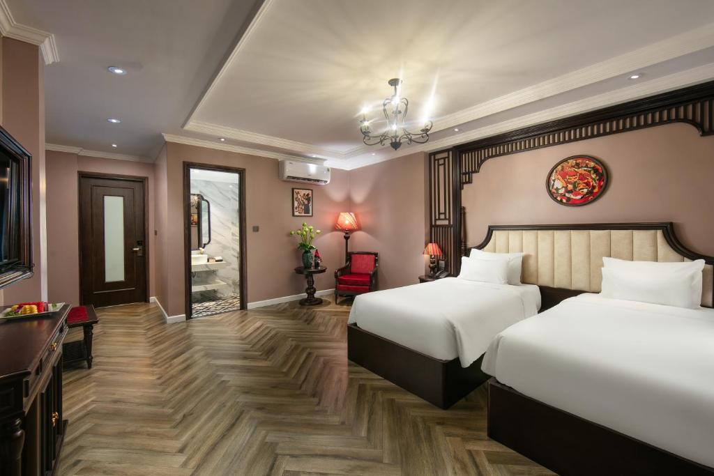 Suite Gia Đình Deluxe