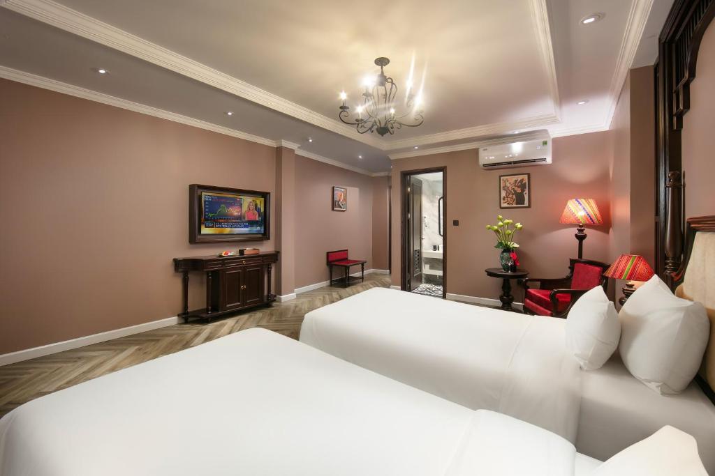 Suite Gia Đình Deluxe