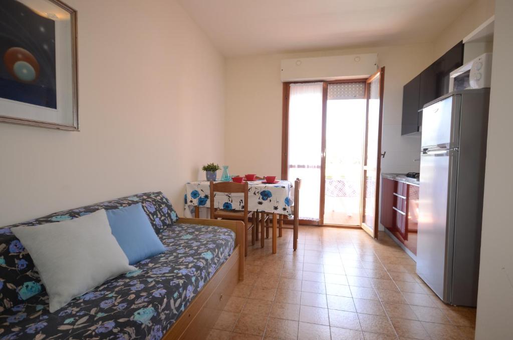 A kitchen or kitchenette at Residence Valbella