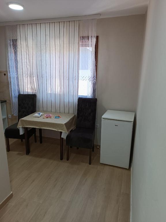 Kuchyň nebo kuchyňský kout v ubytování Apartmani Čanović
