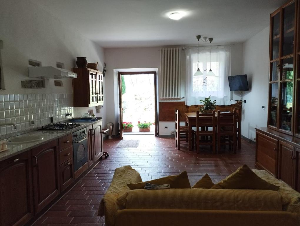 Η κουζίνα ή μικρή κουζίνα στο Casa Podere San Firenze