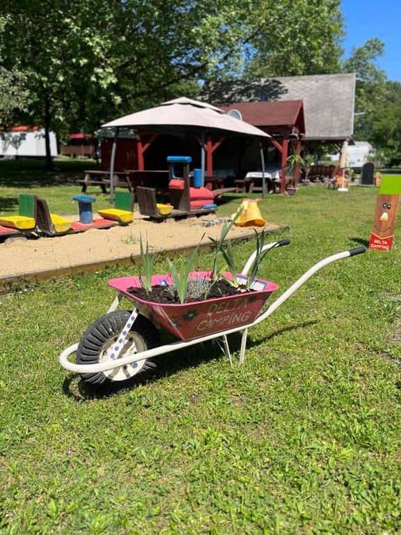 Zahrada ubytování Delta Glamping