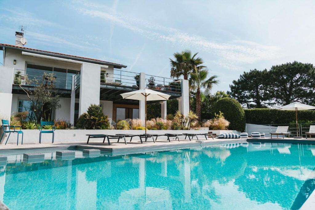 Photo de la galerie de l'établissement VILLA PANORAMA BIDART- PISCINE - PROCHE PLAGES ET CENTRE, à Bidart