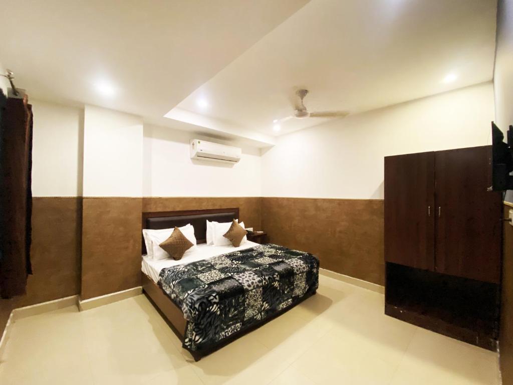 Hotel Golden Plam Tilak Nagar Market, New Delhi (updated prices 2024)