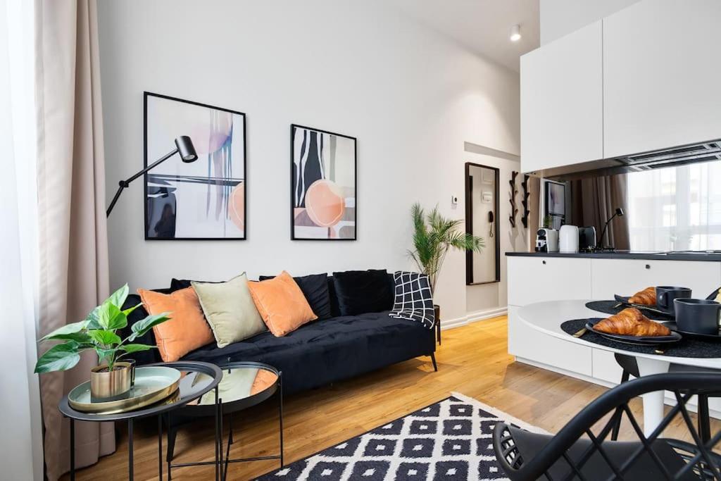 Χώρος καθιστικού στο Cool studio at DuoLofts - gym, roof terrace, code lock