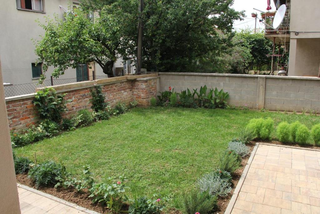 Zahrada ubytování Apartman Lilium