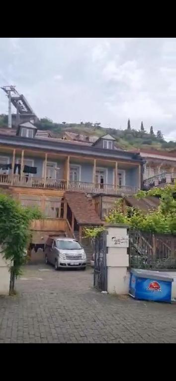 Budova, kde se hostel nachází