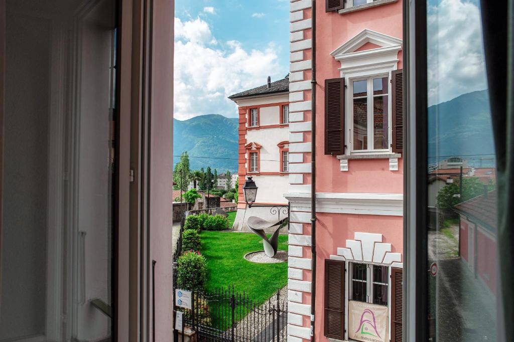 Pardo Apartments by Quokka 360 - Locarno old town - Resim 18