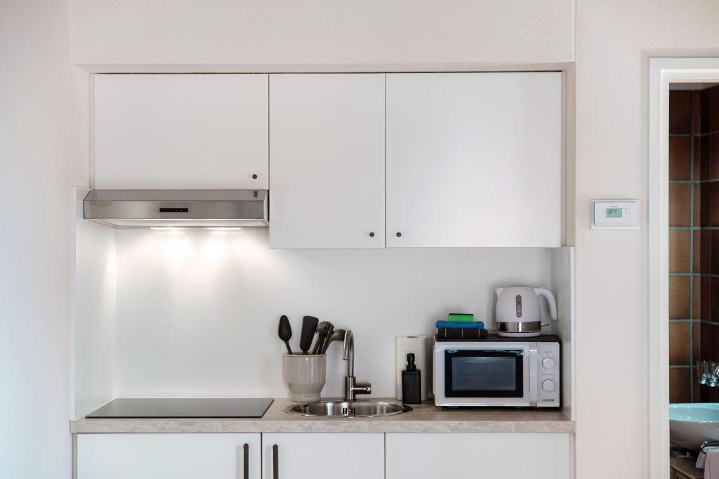 Pardo Apartments by Quokka 360 - Locarno old town - Resim 15