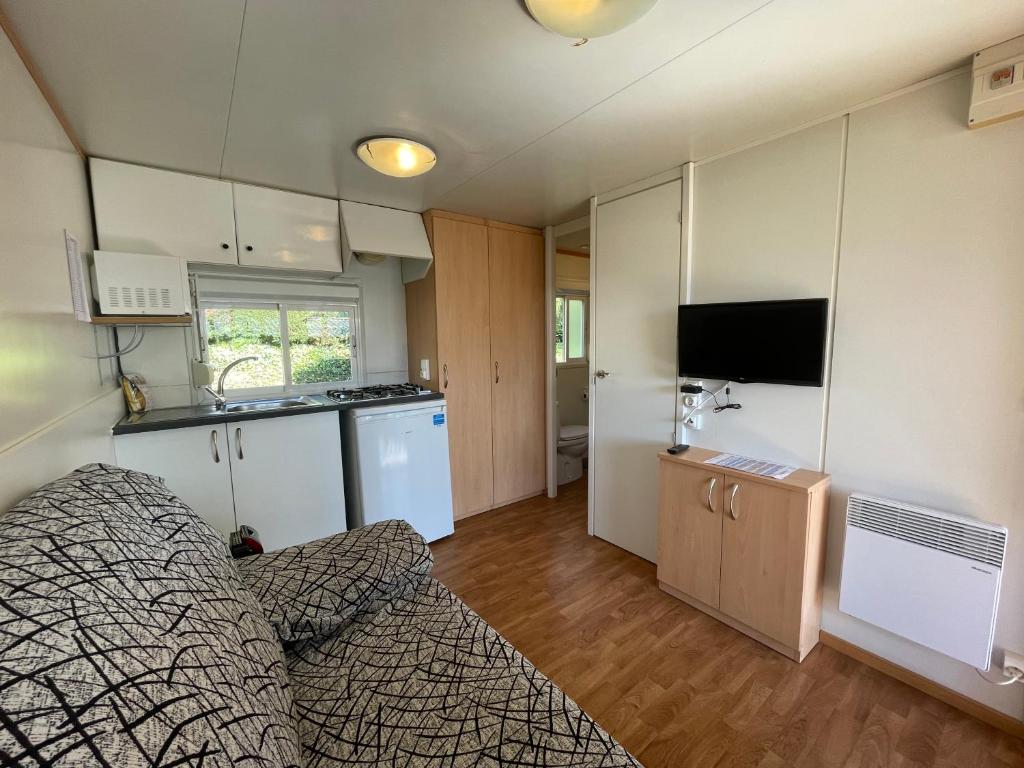 Camping Ariztigain - One-Bedroom Bungalow